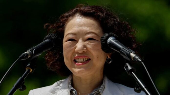 Japan's top labour union group urges government to stabilise forex