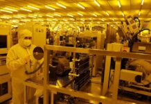 Seagate forecasts quarterly results above estimates on strong data storage demand