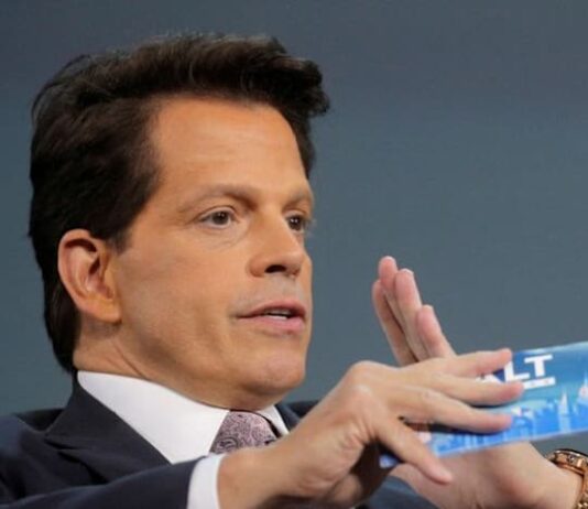 SkyBridge bets on rising volatility, cautiously optimistic on bitcoin, Scaramucci says