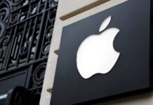 Apple plans to allow external voice-controlled AI chatbots in CarPlay, Bloomberg News reports