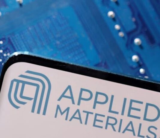 Applied Materials forecasts upbeat results on AI demand, memory shortage