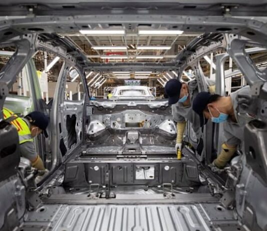 China’s factory activity expansion accelerates in January, private PMI shows