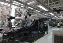 Chinese EV maker Nio expects to post first adjusted operating profit