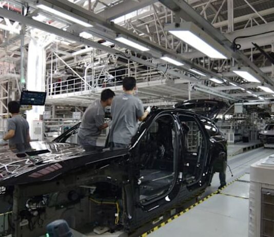 Chinese EV maker Nio expects to post first adjusted operating profit