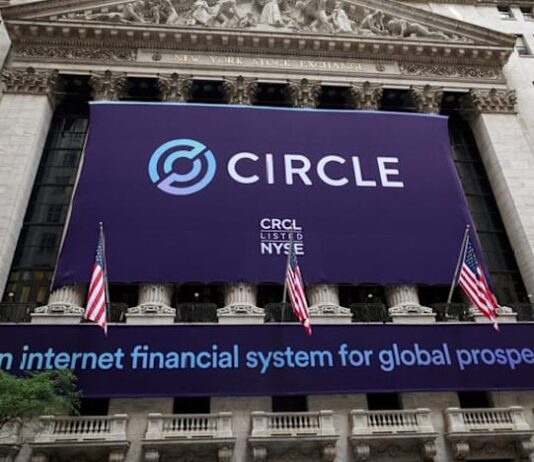 Circle tops revenue expectations on strong stablecoin circulation, shares surge