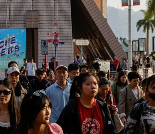 Hong Kong December retail sales rise 6.6%, see support from visitor growth