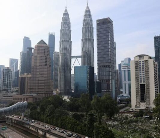 Malaysia economy likely grew at fastest pace in over a year in Q4 – Reuters poll