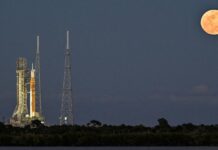 NASA eyes launch of astronaut moon mission after passing key test