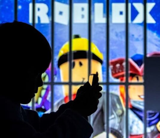 Roblox forecasts strong annual bookings as gaming platform momentum grows