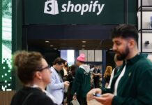 Shopify forecasts quarterly revenue above estimates on strong demand