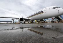 Singapore Airlines Q3 profit tumbles due to loss of one‑off merger gain, higher fuel costs