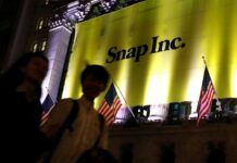 Snap forecasts quarterly revenue below estimates as ad competition hurts