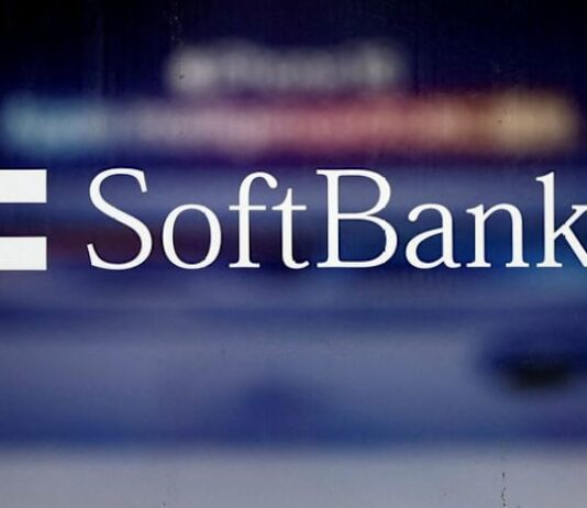 SoftBank books $1.6 billion profit in third quarter