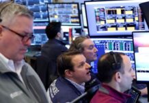 Tech leads US stocks rally; renewed geopolitical strife boosts oil, gold