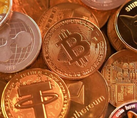 Trump-backed crypto stablecoin dips following ‘attack,’ quickly recovers