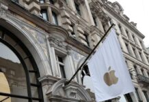 US lawmakers want UK briefing on backdoor order to Apple