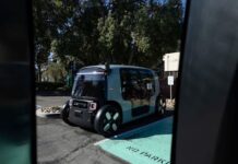 Amazon’s Zoox to launch command hub in Arizona, expand testing to Dallas and Phoenix