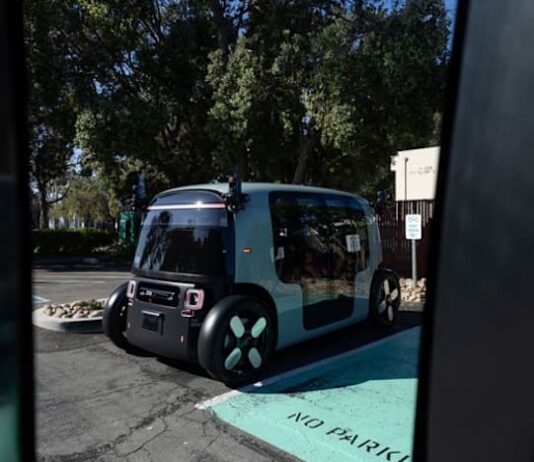 Amazon’s Zoox to launch command hub in Arizona, expand testing to Dallas and Phoenix