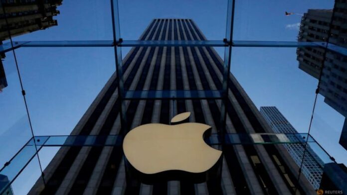 Apple hires ex-Google executive to head AI marketing amid push to improve Siri