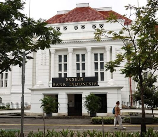 Bank Indonesia to hold key rate at 4.75% on March 17 as Middle East war weighs on rupiah – Reuters poll