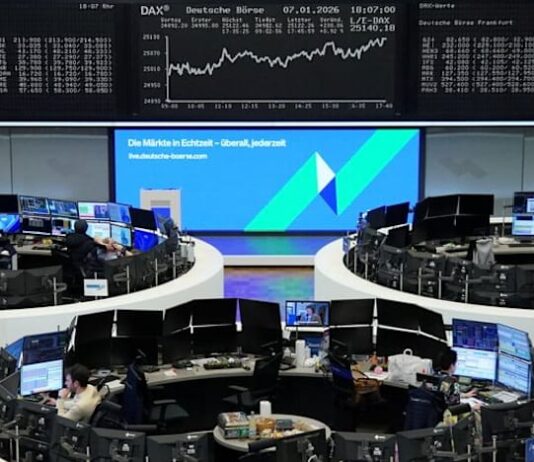 Hedge funds bet against US stocks and turn to Europe, Goldman Sachs says