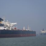 Oil price stays above US$100, Asia stocks fall