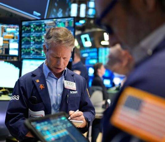 Oil prices slip, stocks rally as Washington, Tehran bicker over talks