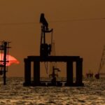 Oil rises over $1 as Iran crisis disrupts Middle East supply