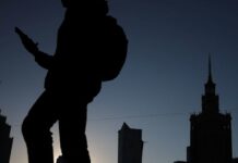 Poland plans to ban mobile phone use by under-16s in schools