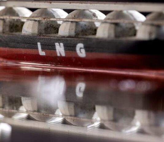 Spurred by Gulf war, Alaska LNG aims for go-ahead decisions in 2026-27 and exports in 2031