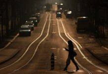 Swiss back tougher social media rules for minors, survey finds