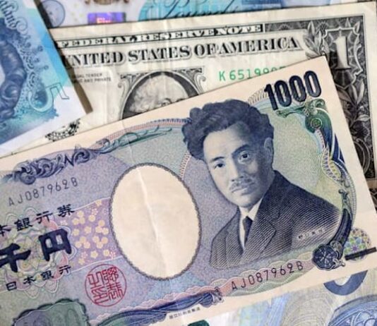 Yen, euro under pressure as Middle East conflict stokes energy concerns