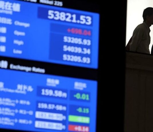 Asia shares mixed, oil advances on US-Iran deadlock