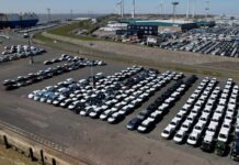 Automakers plan billions in US investments but seek clear trade rules