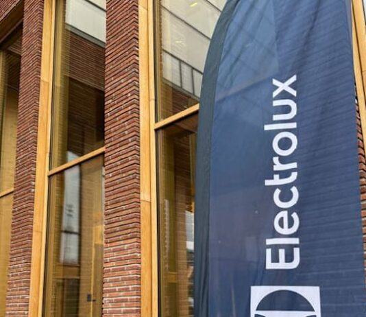 Electrolux plans about $1 billion share issue, tie-up with Midea in North America to shake up ops