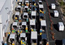 Exclusive-Amazon says it has reached deal with US Postal Service on package deliveries