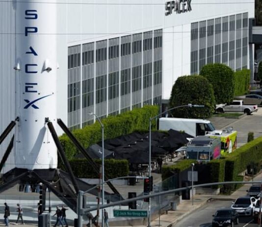 Exclusive-SpaceX refinanced debt with stopgap $20 billion loan before IPO filing