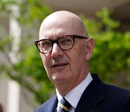 French finance minister calls for euro-based stablecoins