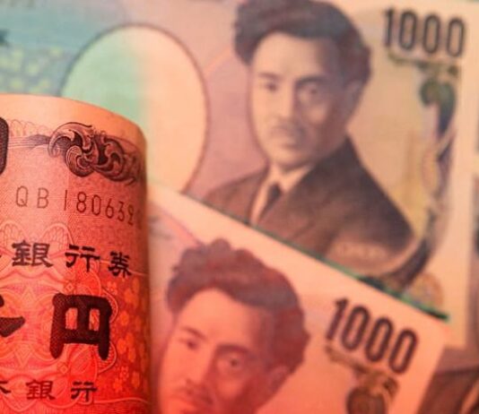 Japan yen surges 2%; officials issue strongest intervention warning yet