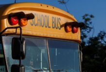 Los Angeles schools set limits on classroom screen time