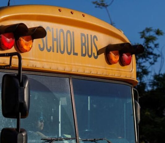 Los Angeles schools set limits on classroom screen time
