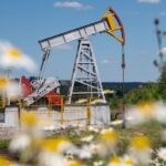 Oil prices fall as hopes for US-Iran deal outweigh supply disruption concerns