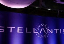 Stellantis in talks to build Chinese EVs at Canadian plant, Bloomberg News reports
