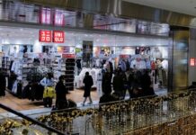 Uniqlo owner Fast Retailing books 29.4% rise in Q2 profit