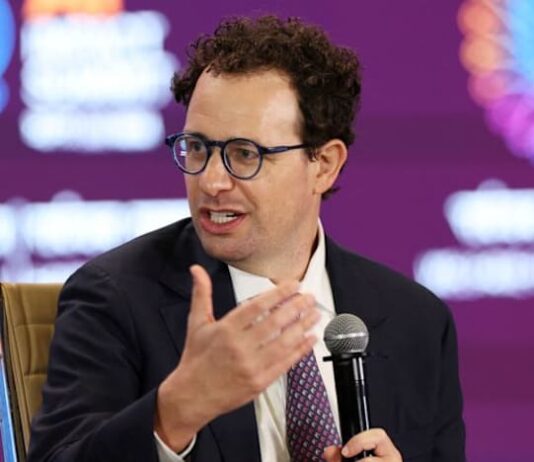 AI giant Anthropic reaches near-trillion dollar valuation, surpassing OpenAI