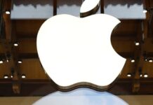 Apple holds talks with Intel, Samsung for US chipmaking, Bloomberg News reports