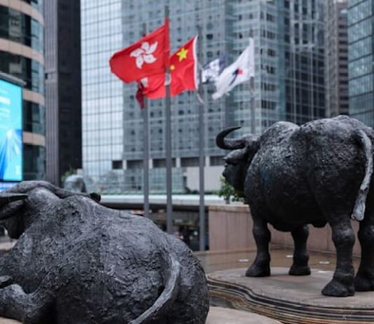 Asian stocks track Wall Street tech rally as Seoul, Taipei hit records