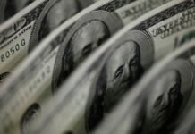 Dollar climbs as US strikes on Iran dent ceasefire optimism