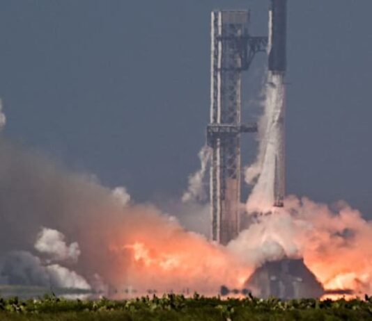 FAA orders SpaceX to investigate Starship booster mishap