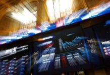 Global equity funds draw inflows for the seventh week on earnings optimism